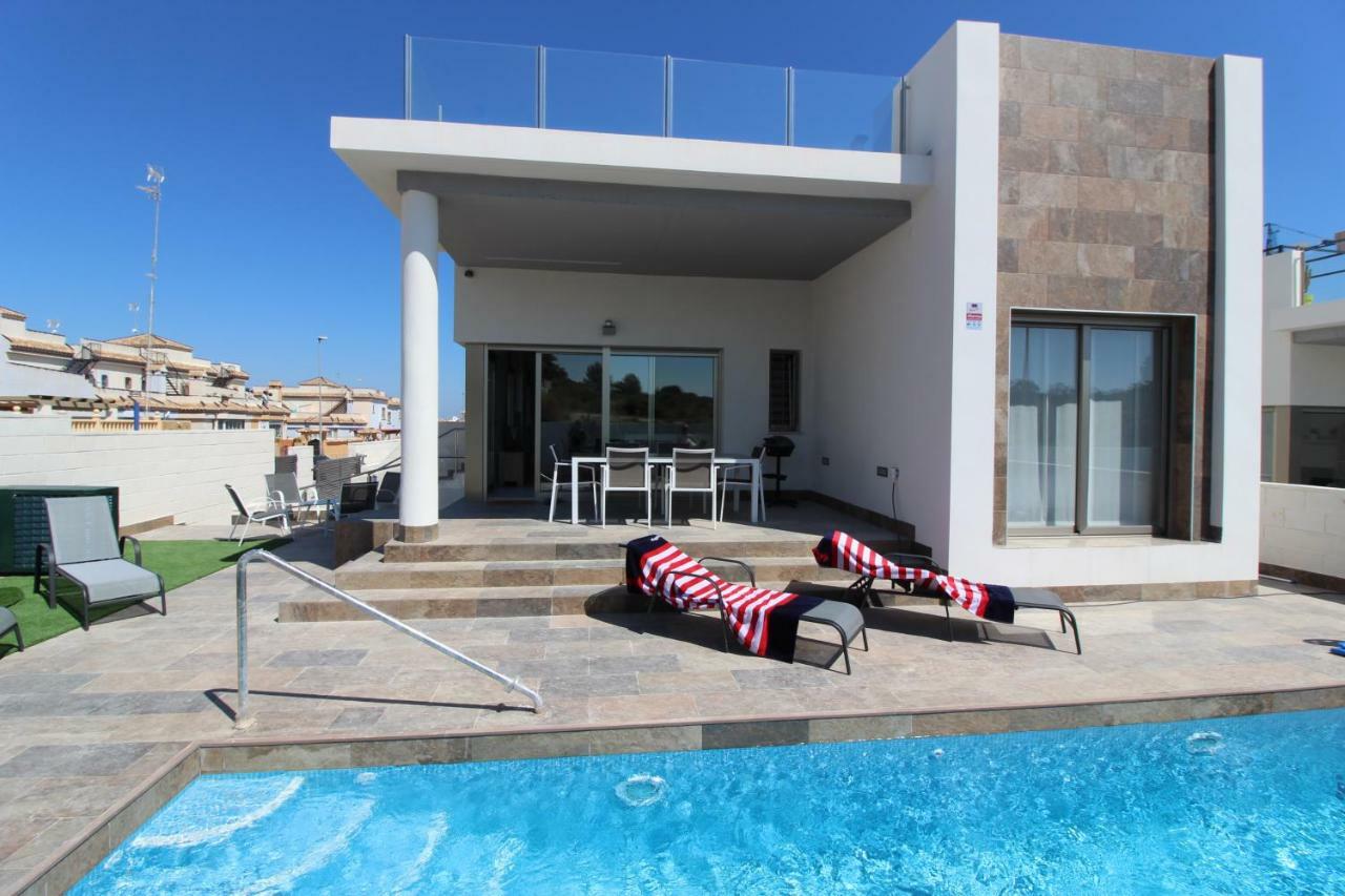 Villamartin Dehesa de Campoamor  المظهر الخارجي الصورة