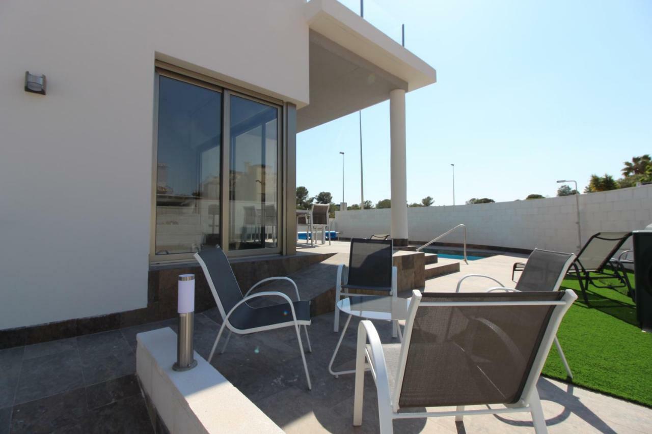 Villamartin Dehesa de Campoamor  المظهر الخارجي الصورة